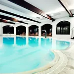 Anders Hotel