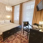 Anders Hotel