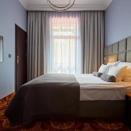 Отель Anders 4*